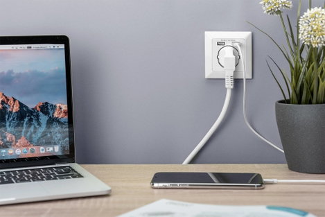 Digitus DA-70613 Süllyeszthető dugalj USB-vel Fehér 2. kép