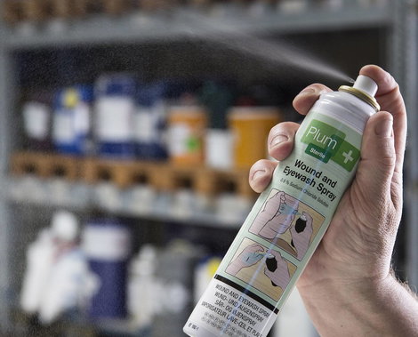 PLUM 4554 Seb- és szemspray 3. kép