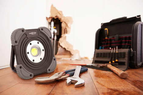 Akkus LED munkalámpa 10 W 1400 lm, Ansmann 1600-0235 FL2500R 4. kép