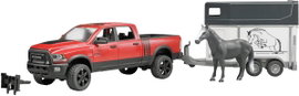 bruder RAM 2500 Power Wagon lószerelvényekkel