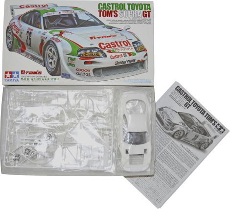 Tamiya 300024163 Castrol Toyota Tom´s Supra GT Autómodell építőkészlet 1:24 3. kép