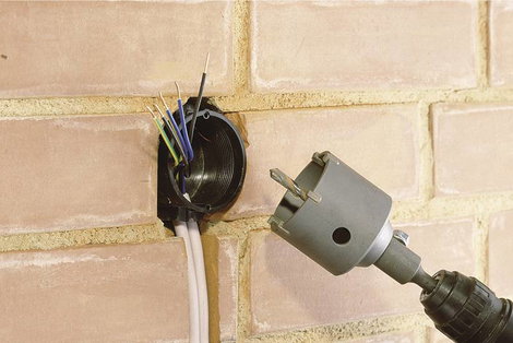 Koronafúró SDS-Plus-os befogószárral 83mm átmérővel Wolfcraft 5480000 2. kép