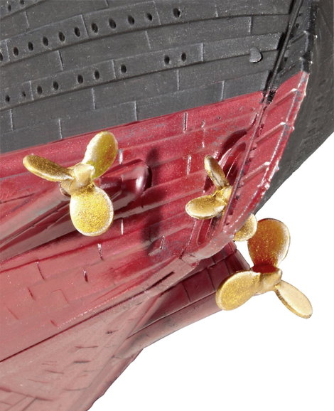 Revell 05210 R.M.S. Titanic Hajómodell építőkészlet 1:700 7. kép