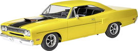Revell 14531 1970 Plymouth Road Runner Autómodell építőkészlet 1:24