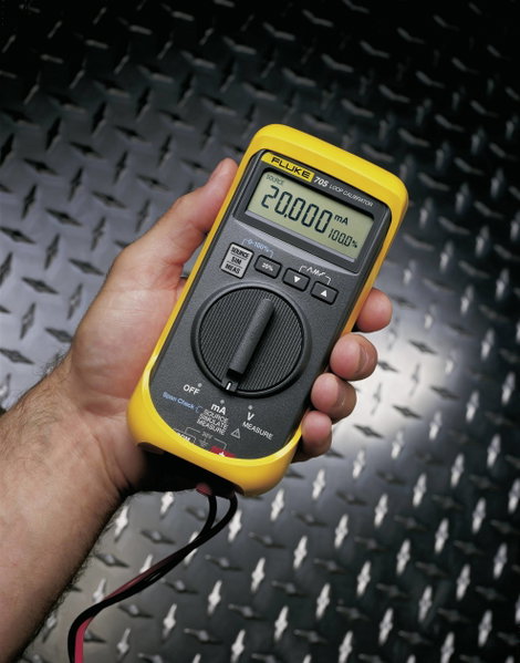 Fluke 705 Kalibrátor Áram 1 db 9 V-os elem (vele szállítjuk) 2. kép