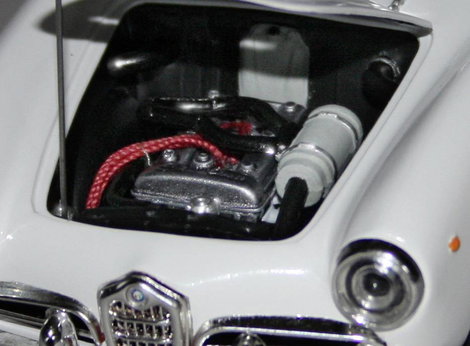 Italeri 3653 Alfa Romeo Giulietta Spider 1300 Autómodell építőkészlet 1:24 6. kép