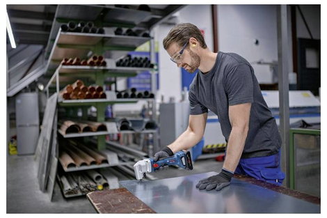 Bosch Professional Akkumulátoros rezgőolló GNA 18V-16 E 0601529600 kefe nélkül, akku nélkül, töltő n 2. kép