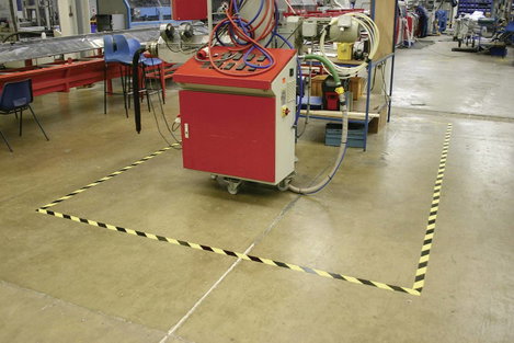 COBA Europe TP010702 Öntapadós padlójelölő szalag COBAtape (H x Sz) 33 m x 50 mm 2. kép