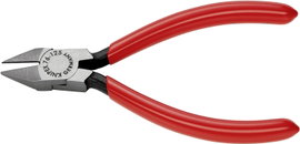 Oldalcsípőfogó villamos szakemberek számára, Knipex 76 81 125 EAN