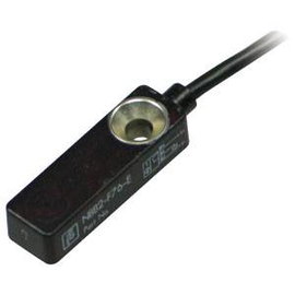 Pepperl+Fuchs Induktív érzékelő PNP NBB2-F76-E2-0,5M