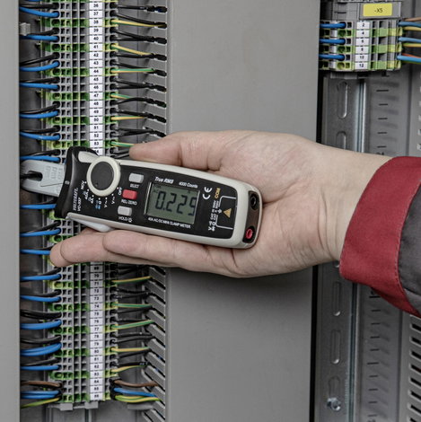 Digitális lakatfogó kapcsolószekrényhez CAT III 300 V CAT II 600 V 4000 digit Voltcraft VC-337 14. kép