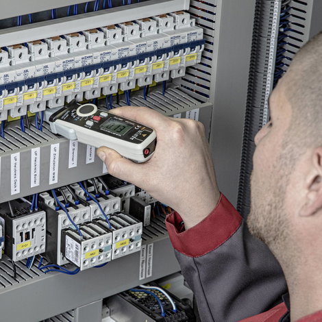 Digitális lakatfogó kapcsolószekrényhez CAT III 300 V CAT II 600 V 4000 digit Voltcraft VC-337 7. kép