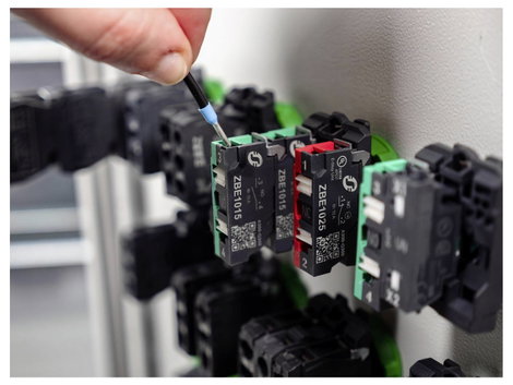 Segéd kapcsoló blokk 240 V 3 A, rugós szorító csatlakozással, Schneider Electric Harmony ZBE1025 5. kép