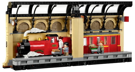 LEGO® HARRY POTTER™ 76450 Könyvtámasz: Roxfort Expressz 2. kép