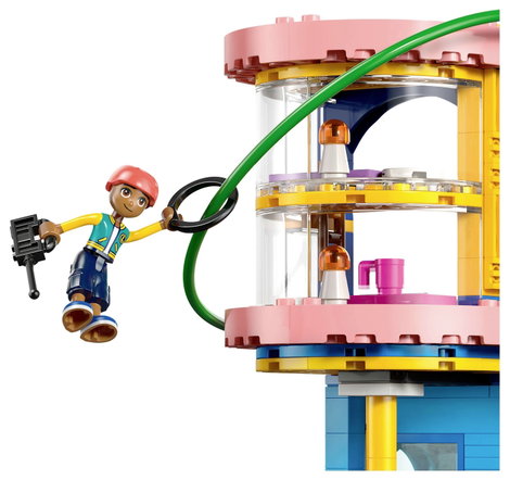LEGO® FRIENDS 42689 Heartlake City Barátai Klubház (42689) 7. kép