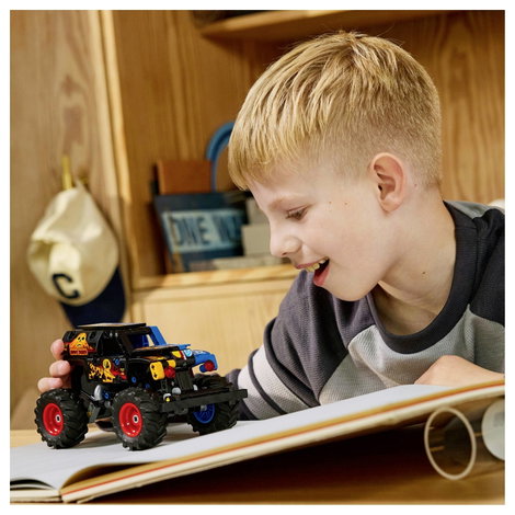 LEGO® TECHNIC 42219 Monster Jam™ Sírásó™ Tűz és Jég (42219) 5. kép