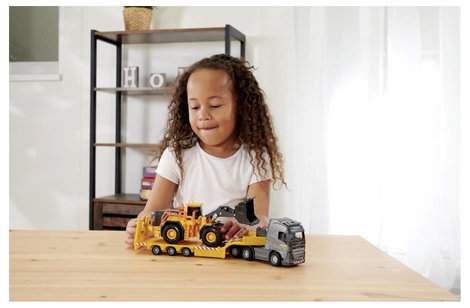 Majorette Volvo FH16 teherautó + kerekes rakodó Kész modell Építkezésnél használt jármű modell 10. kép
