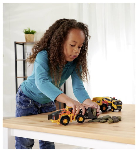 Majorette Volvo FMX teherautó cementkeverő Kész modell Építkezésnél használt jármű modell 6. kép
