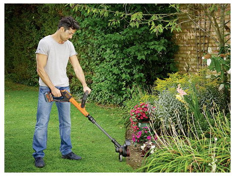 Black & Decker neu Akku Akkus fűtrimmer Akkuval, Töltővel, Állítható magasságú fogantyú 18 V 4 Ah Vá 3. kép