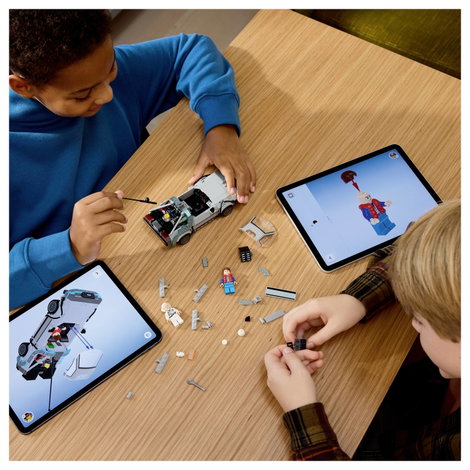 LEGO® SPEED CHAMPIONS 77256 Időgép a Vissza a jövőbe című filmből (77256) 4. kép