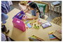 LEGO® FRIENDS 42697 Hordozható babaház 8 szobával és 2 játékfigurával 6. bélyegkép