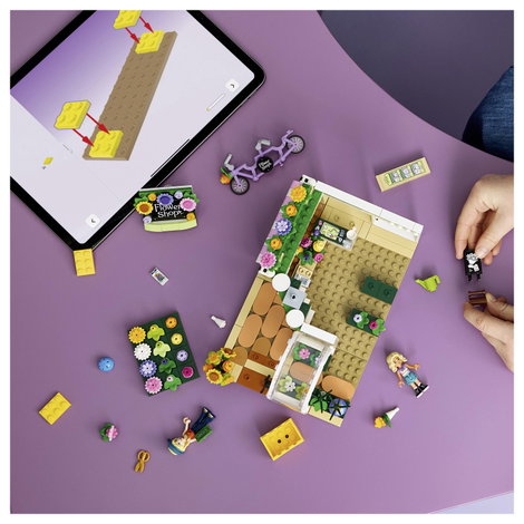 LEGO® FRIENDS 42693 Szerepjáték játékbolt 2 minifigurával, virágdíszekkel és csokrokkal 5. kép