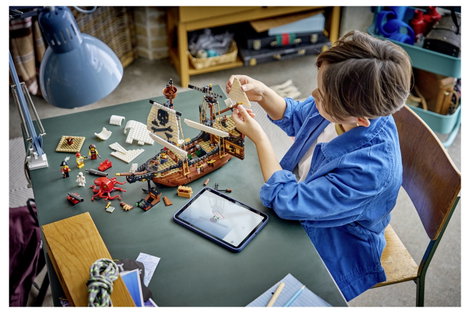 LEGO® CREATOR 31387 Kalózhajó, amely kastéllyá vagy ikerhajóvá alakítható  építőkészlet 5 minifigurá 3. kép