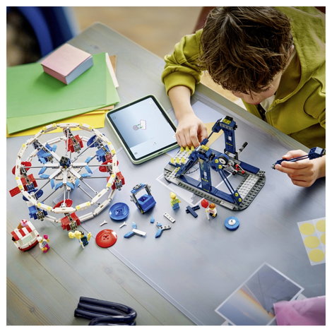 LEGO® CREATOR 31389 Építőjáték 3 építési lehetőséggel: óriáskerék, UFO körhinta vagy körhinta 3. kép