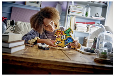 LEGO® HARRY POTTER™ 76462 Roxfort™ ház címere Építőjáték Szobadekoráció kiállításra 5. kép
