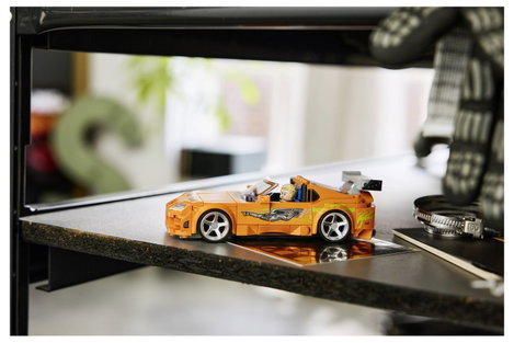 LEGO® SPEED CHAMPIONS 77260 A Halálos iramban Toyota Supra MK4 Sportautókkal ellátott készlet 4. kép