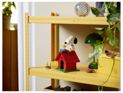 21368 LEGO® IDEAS Peanuts: Snoopy kutyaólaja Felnőtteknek szóló építőkészlet 2 figurával 8. kép