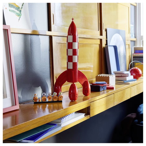 6589580 LEGO® IDEAS Tintin holdrakétái Felnőtt készlet 6 Tintin karakterrel 9. kép