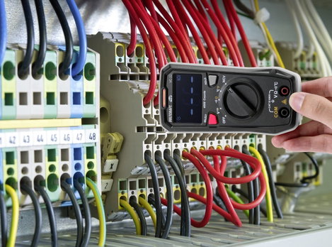 Digitális kézi multiméter CAT III 600 V 4000 digit, Voltcraft VC-22 9. kép