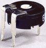 Miniatűr trimmer potméter, lineáris, fekvő, felül állítható, 0,15 W 5 MΩ 220° 240° Piher PT 10 LV 5M bélyegkép