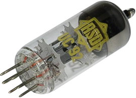 Elektroncső UC 92 = 9 AB 4, pólusszám 7, Trióda