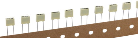 Poliészter kondenzátor, radiális 6.8 nF 100 V 10 % 5 mm, 7,2 x 2,5 x 6,5 Kemet R82EC1680DQ50K