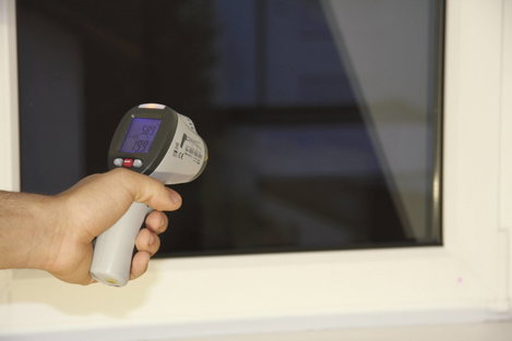 Infra hőmérő, harmatpont mérő műszer, penészesedés jelzéssel Voltcraft IR-SCAN-350RH/2 9. kép
