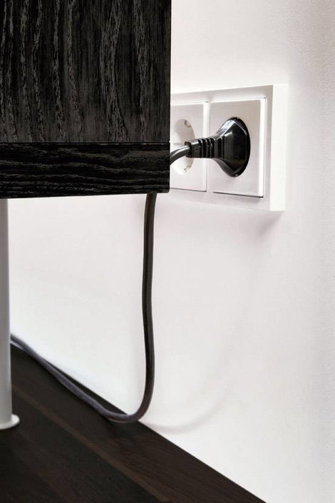 Lapos szerelhető hálózati dugalj, fehér, Schulte Elektrotechnik EVOLINE 2. kép