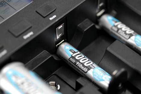 Mikroceruza akku AAA NiMH, 1,2V 1000 mAh, 4 db, Ansmann HR3, HR03, UO100557, DC2400, DC2400B4N, LR03 3. kép