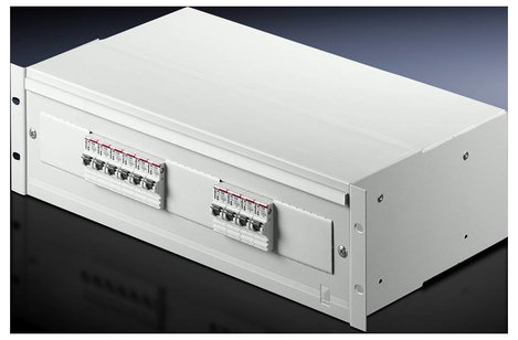 Energiaelosztó doboz, 482,6 mm-es (19˝-os), kihúzható, Rittal DK 7480.300