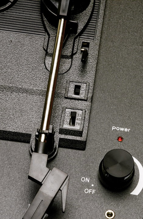 Retro koffer lemezjátszó, USB-s bakelit lemezjátszó beépített digitalizálóval, kék színű Denver VPL- 3. kép