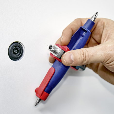 Stiftes kapcsolószekrény kulcs, Knipex