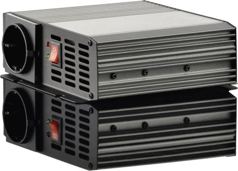 Szivargyújtós szinuszos inverter, autós feszültségátalakító, USB-vel 24 V/DC 21 - 30 V/DC 300W VOLTC 2. kép