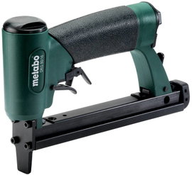 Sűrített levegős tűzőgép hordtáskával, Metabo DKG 80/16DL