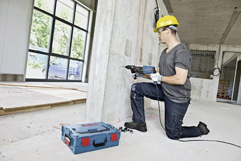 Bosch Professional GBH 2-28 F SDS-Plus-Fúrókalapács 880 W Hordtáskával 4. kép