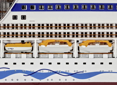 Revell 05230 Aida Hajómodell építőkészlet 1:400 12. kép
