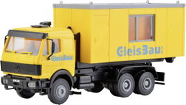Kibri 16310 H0 Tehergépjármű modell Mercedes Benz LP cserélhető karosszéria pályaépítési tartályral