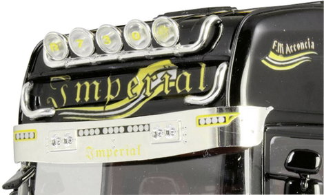 Italeri 510003883 Scania R730 V8 Topline Imperial Kamionmodell építőkészlet 1:24 7. kép