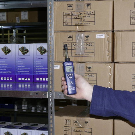 Hőmérséklet- és légnedvesség mérő 0 % rF 100 % rF, PCE Instruments PCE-555 2. kép
