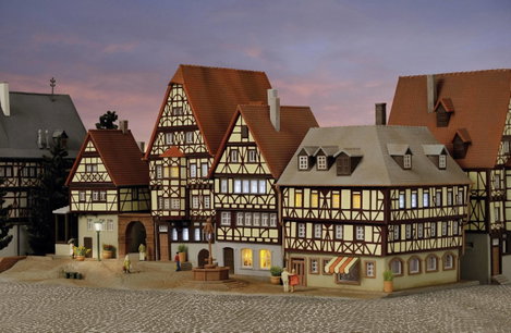 Kibri 37102 N Miltenberg piactér 4. kép